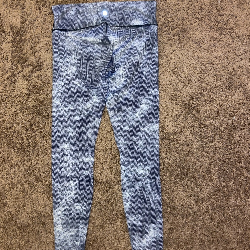 Lululemon leggings - Picture 3 of 3
